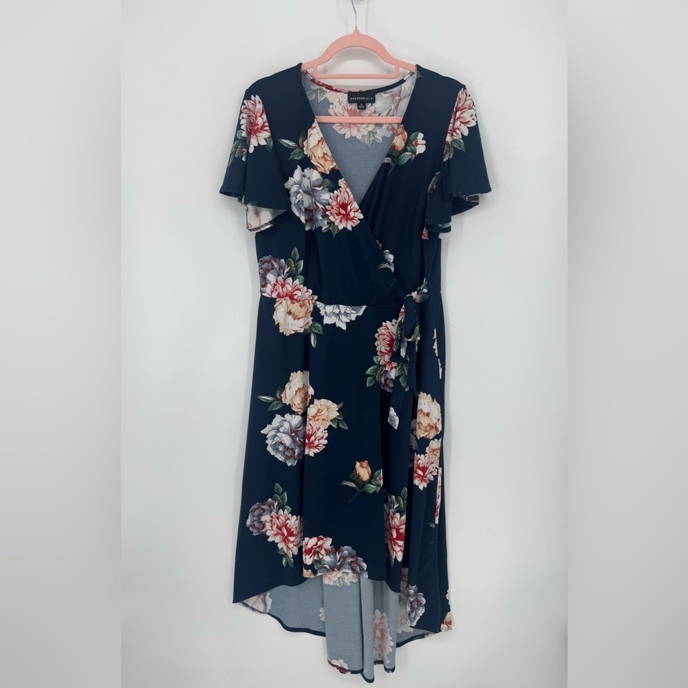 Fortune + Ivy Women's Navy Floral Wrap High Low V-Neck Dress Size 1X
